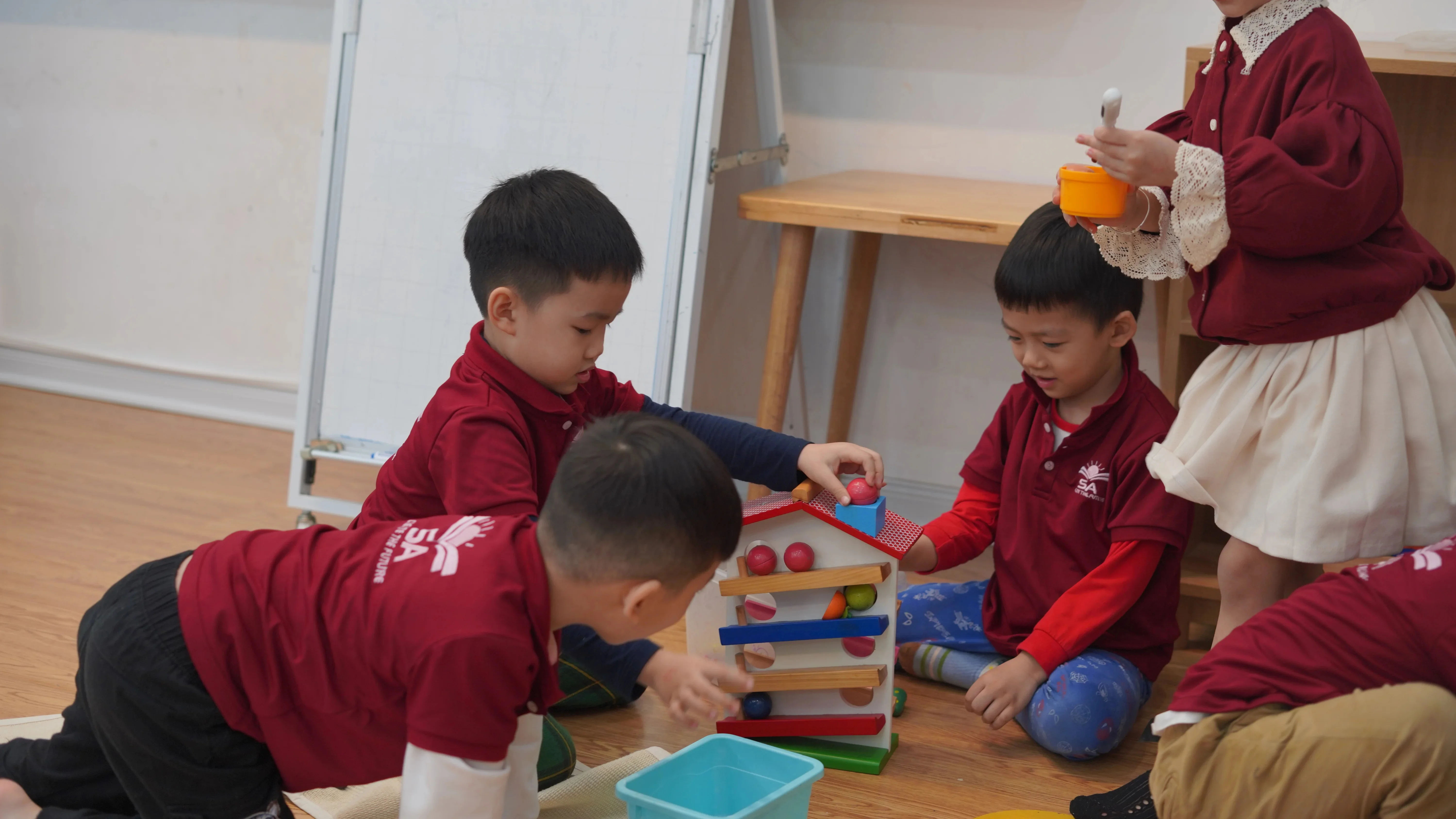 Học qua chơi tại lớp ECE SA EDU