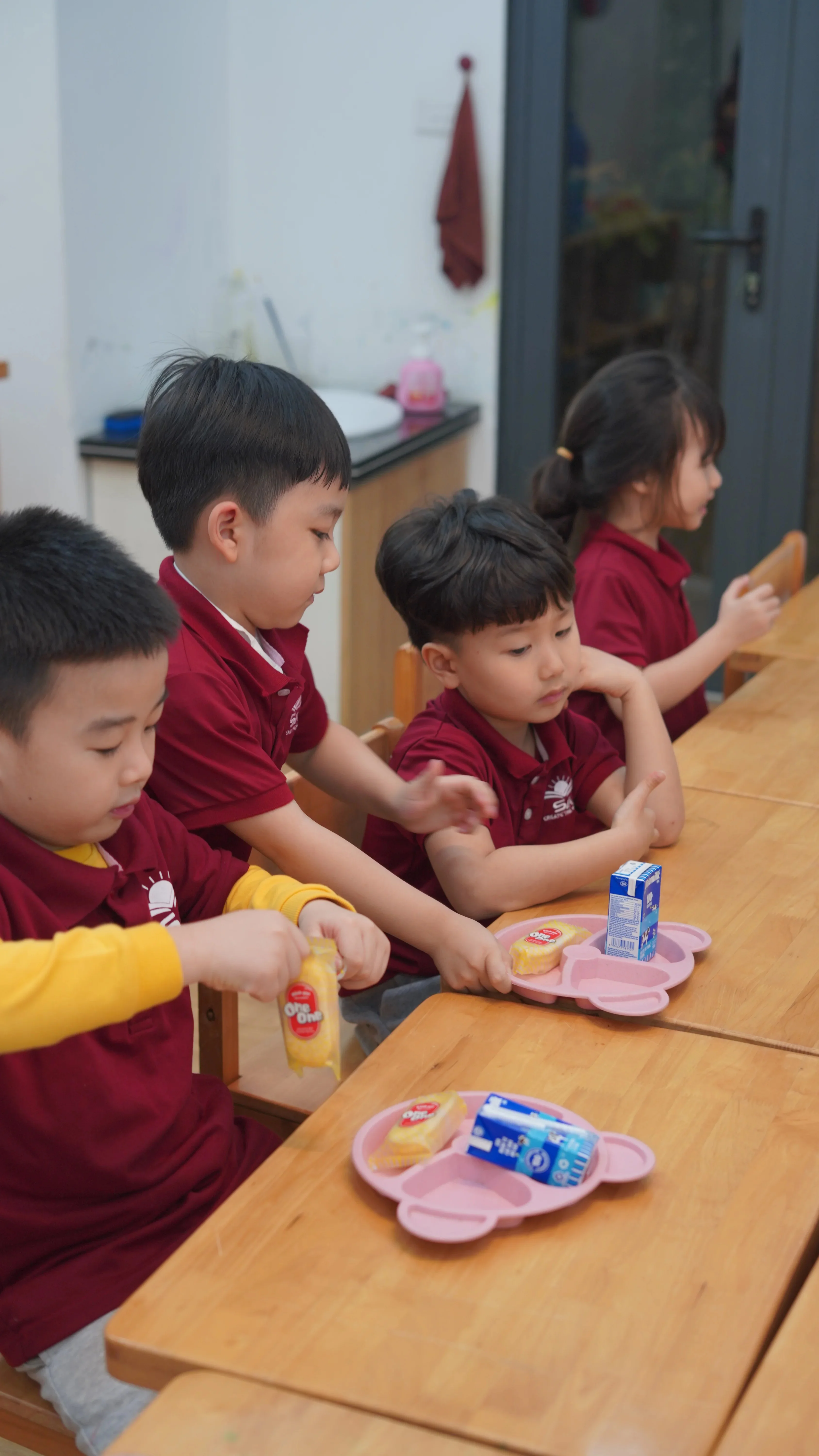 Nhóm học sinh ECE trong giờ giải lao