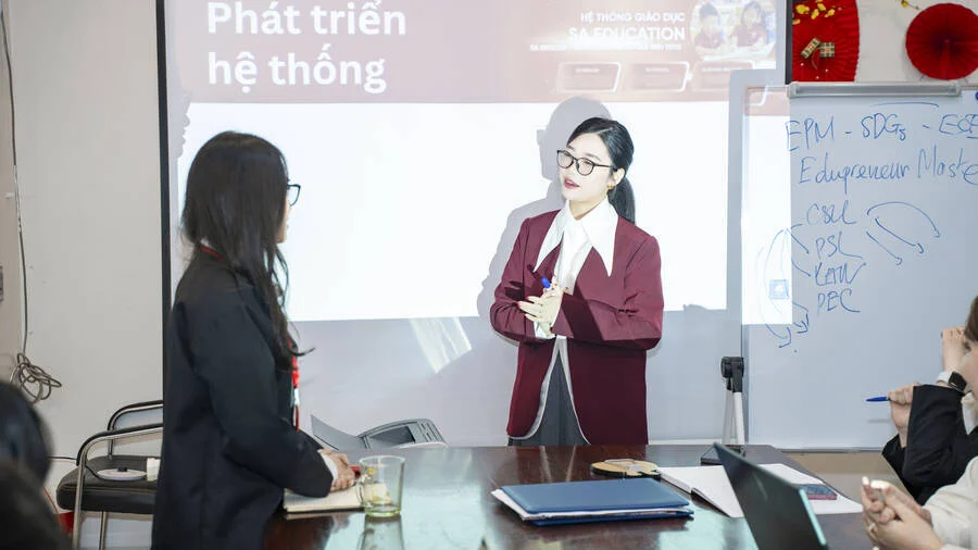 Đào tạo triết lý và định vị chương trình ECE