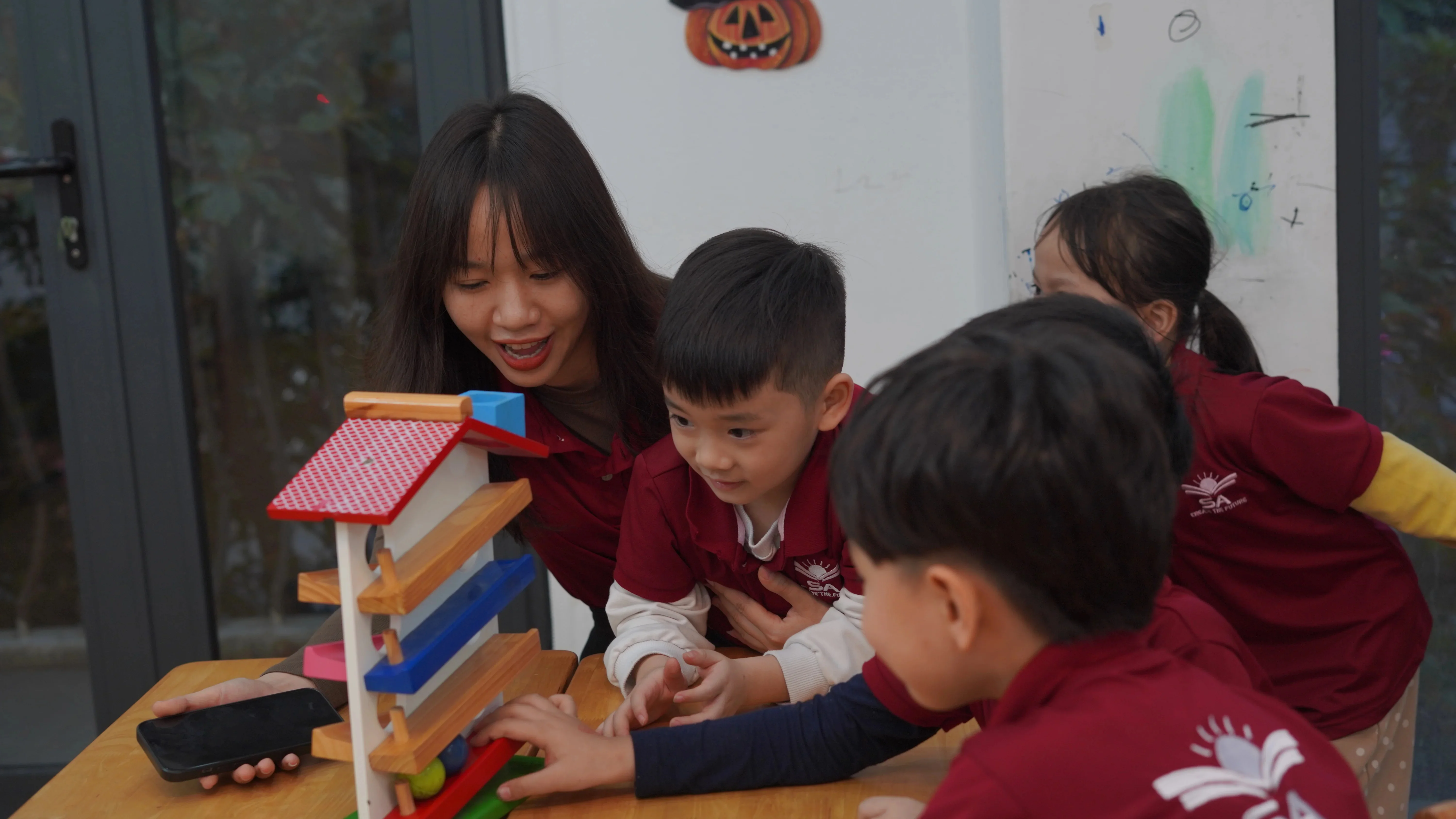 Hệ thống giáo án và học liệu ECE