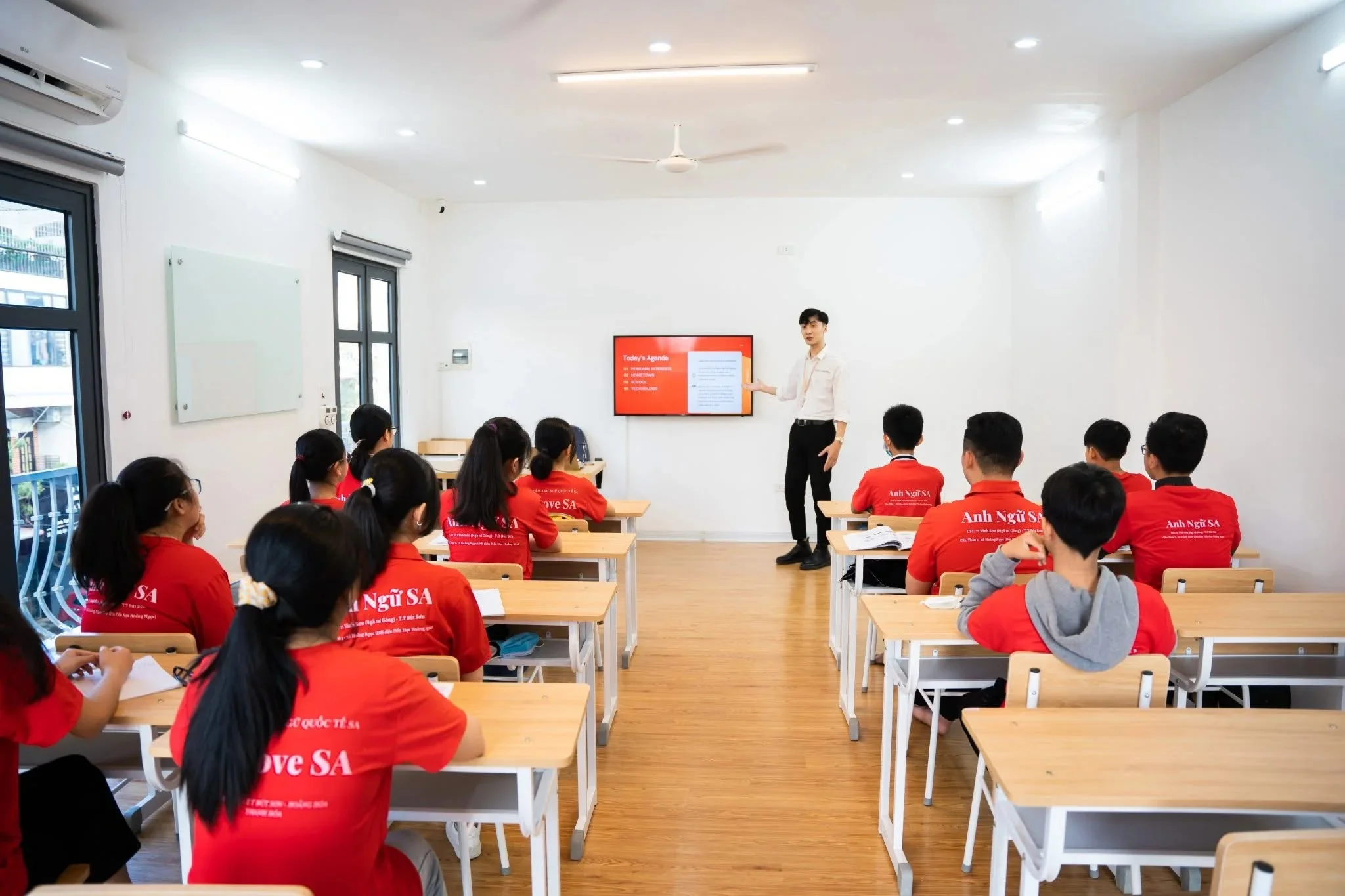 Lớp học tại SA English