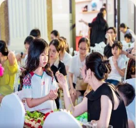 Phụ huynh và học viên giao lưu tại sự kiện SA EDU